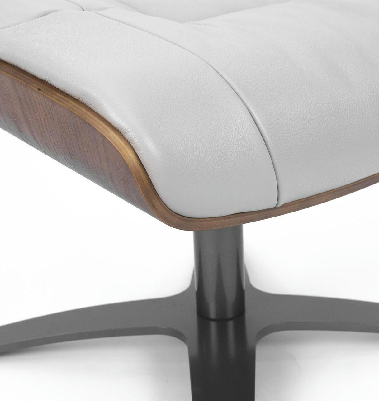 VÉGA - Pouf en Cuir et Chêne Naturel - Cuir Gris