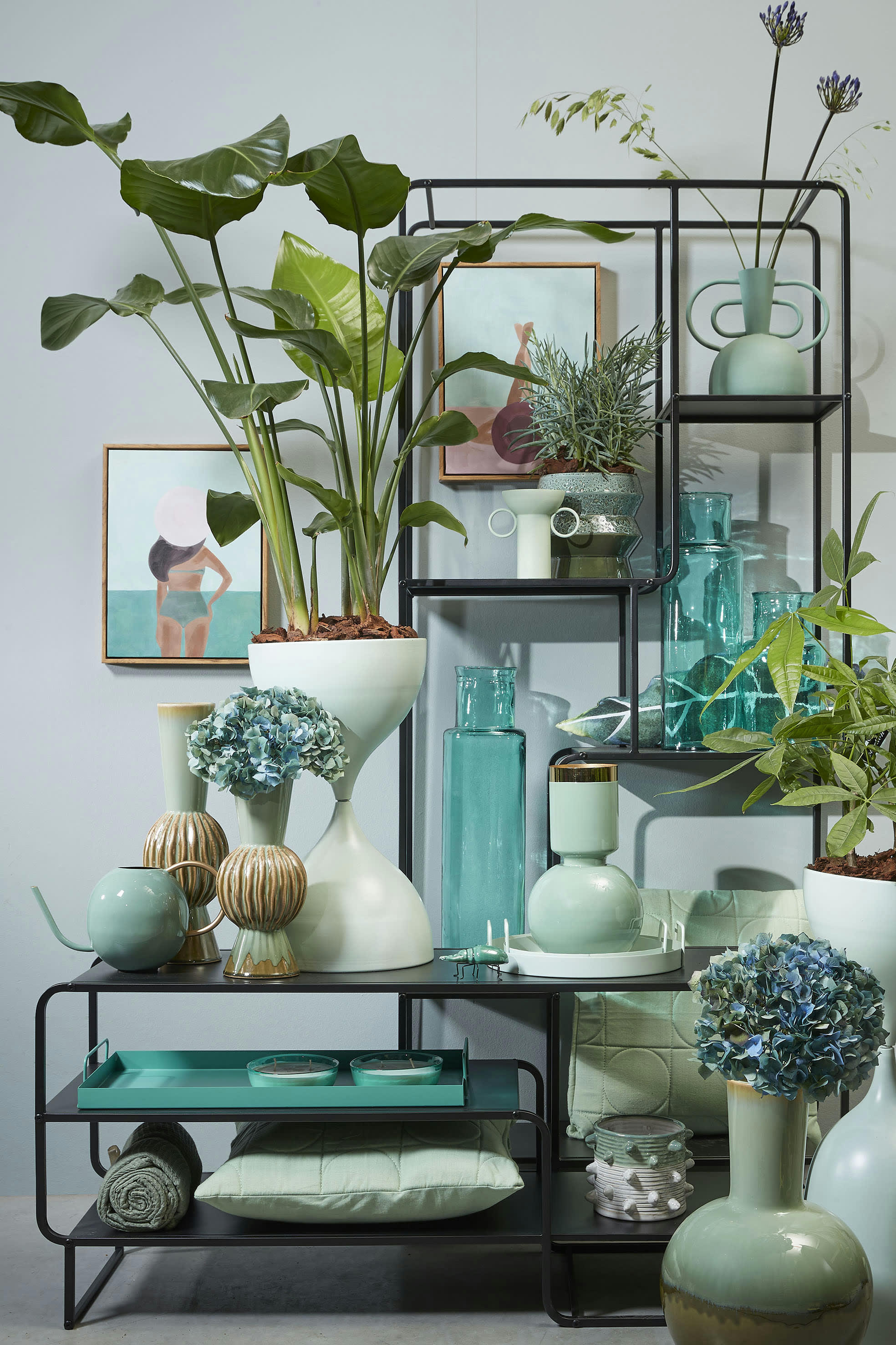 NOOR - Vase en céramique vert clair H40,5