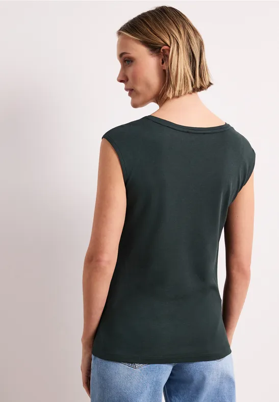 Shirt mit gerundetem V-Ausschnitt