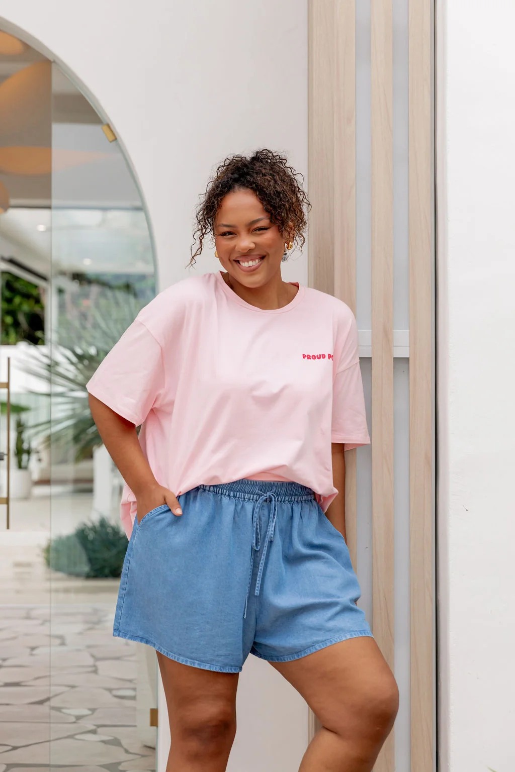 Good Vibes Tee in Pink