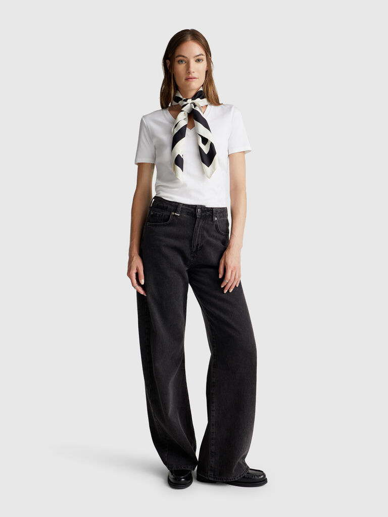 Pure cotton t-shirt with V-neck