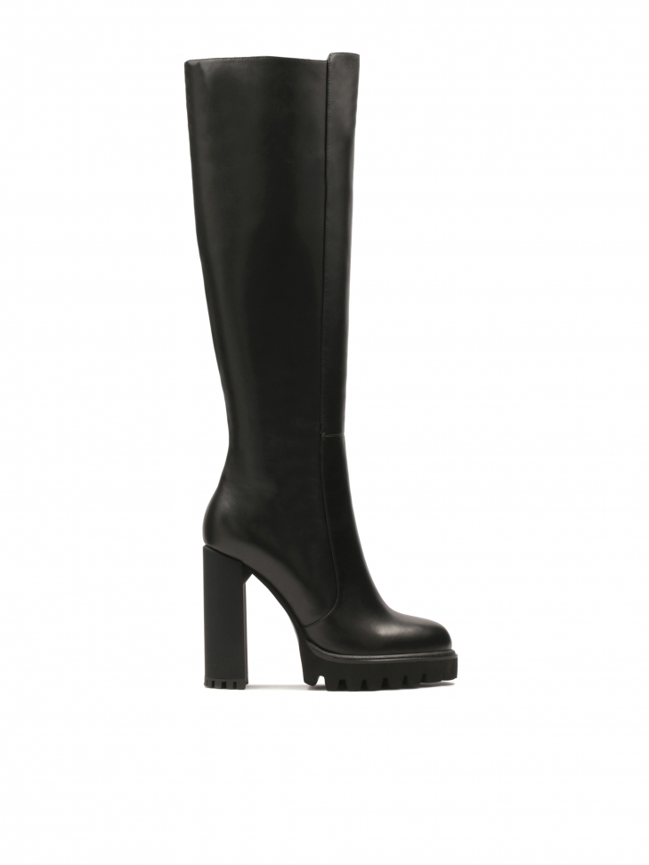 Leather boots with high heel and platform