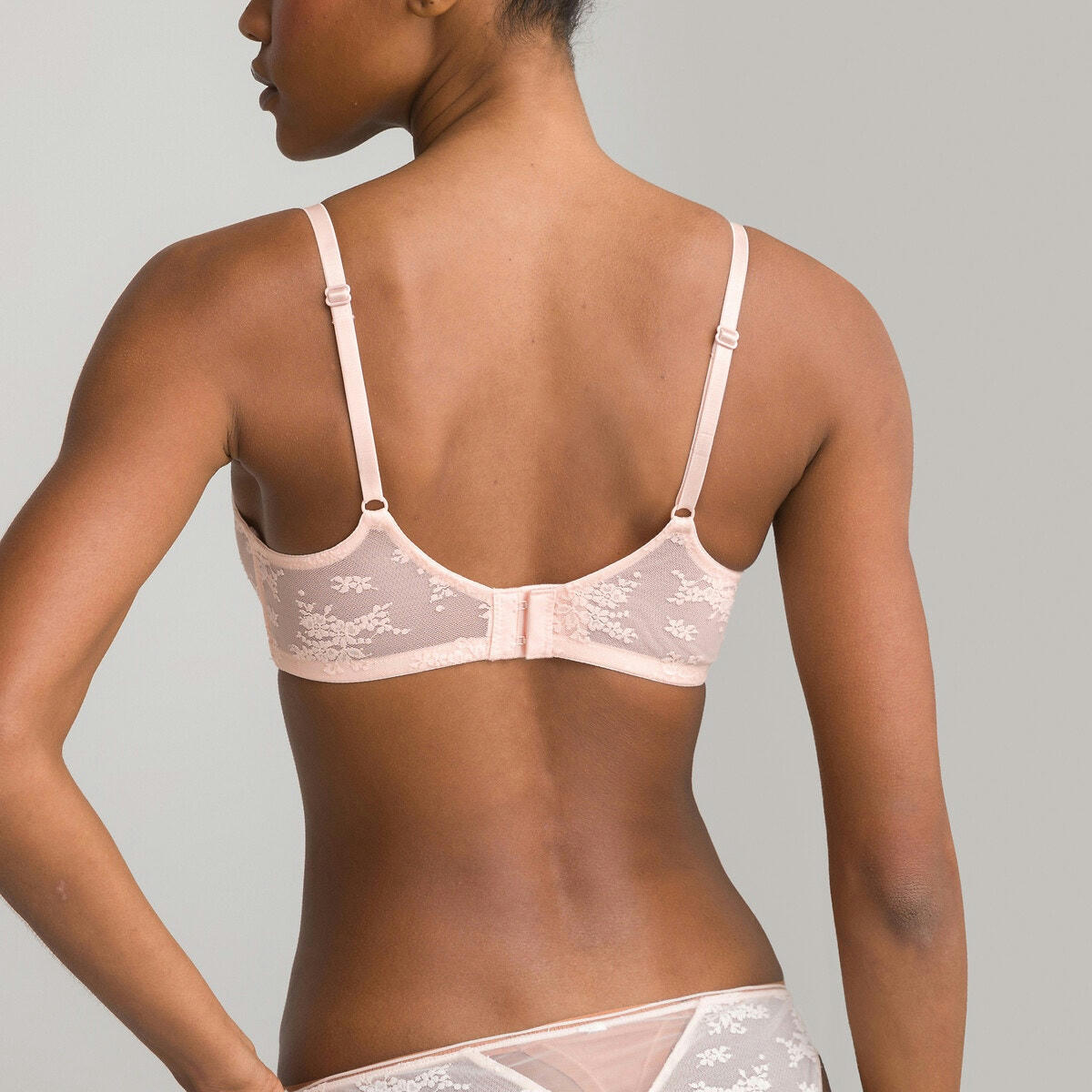 Soutien-gorge triangle sans armatures en dentelle