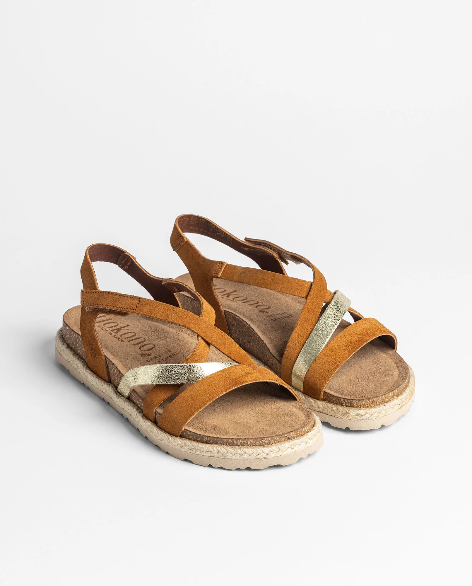 Sandalia plana ARENA-002 plateado