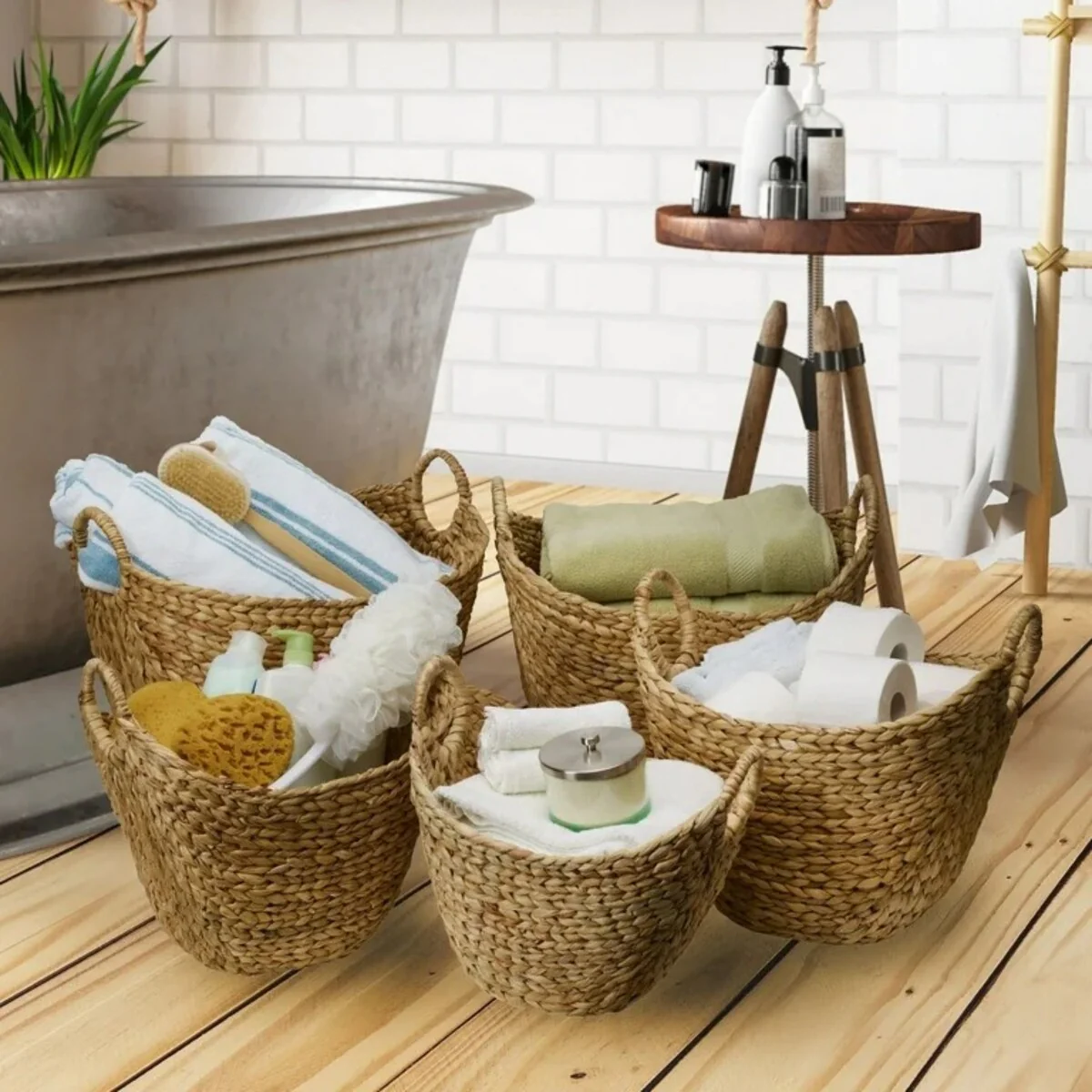 Elements Set of 5 Natural Tapered Water Hyacinth Baskets - 20.5 18.9 16.14 15.7 14.2