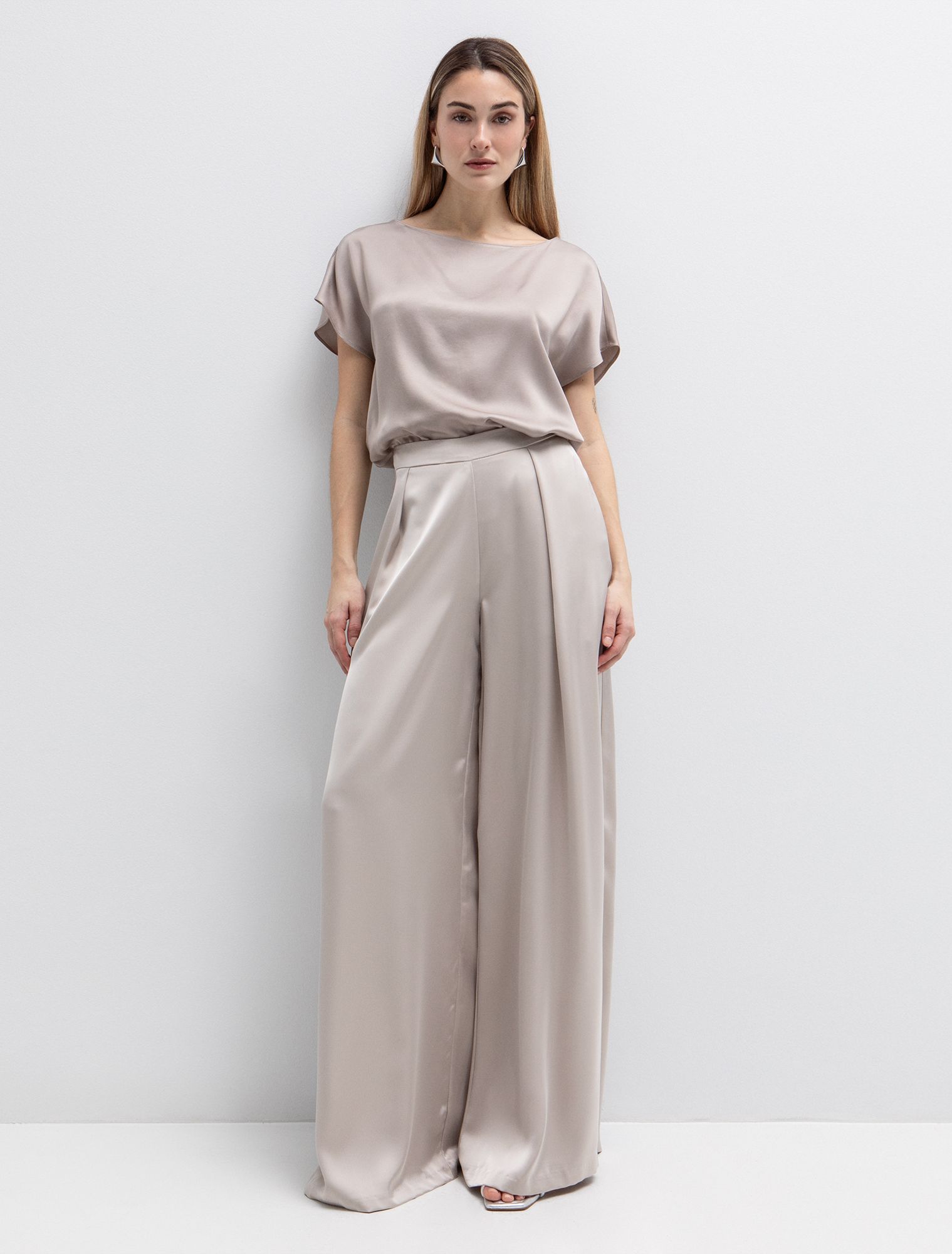 Σατινέ μπλούζα ντραπέ