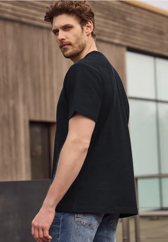 T-Shirt mit Rundhals und feinen Streifen