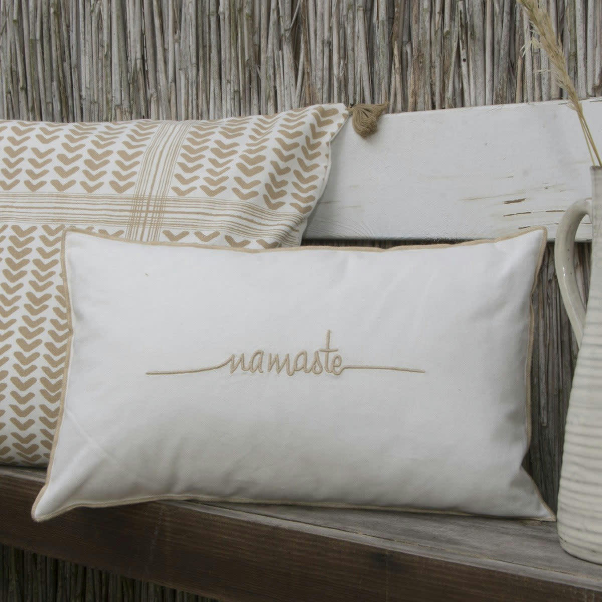 NAMASTE - Housse de coussin coton  50x30 sable