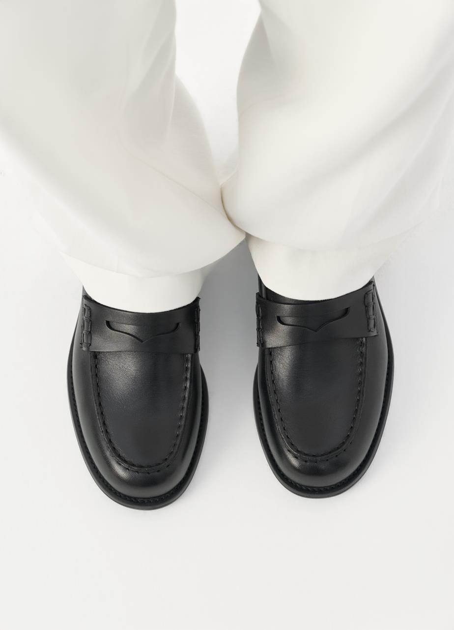 Linn Loafers