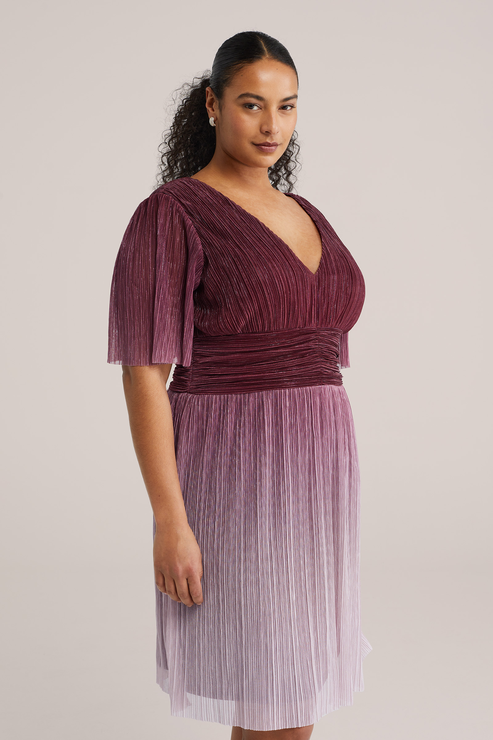 Dames pliss&eacute;jurk met glittergaren - Curve