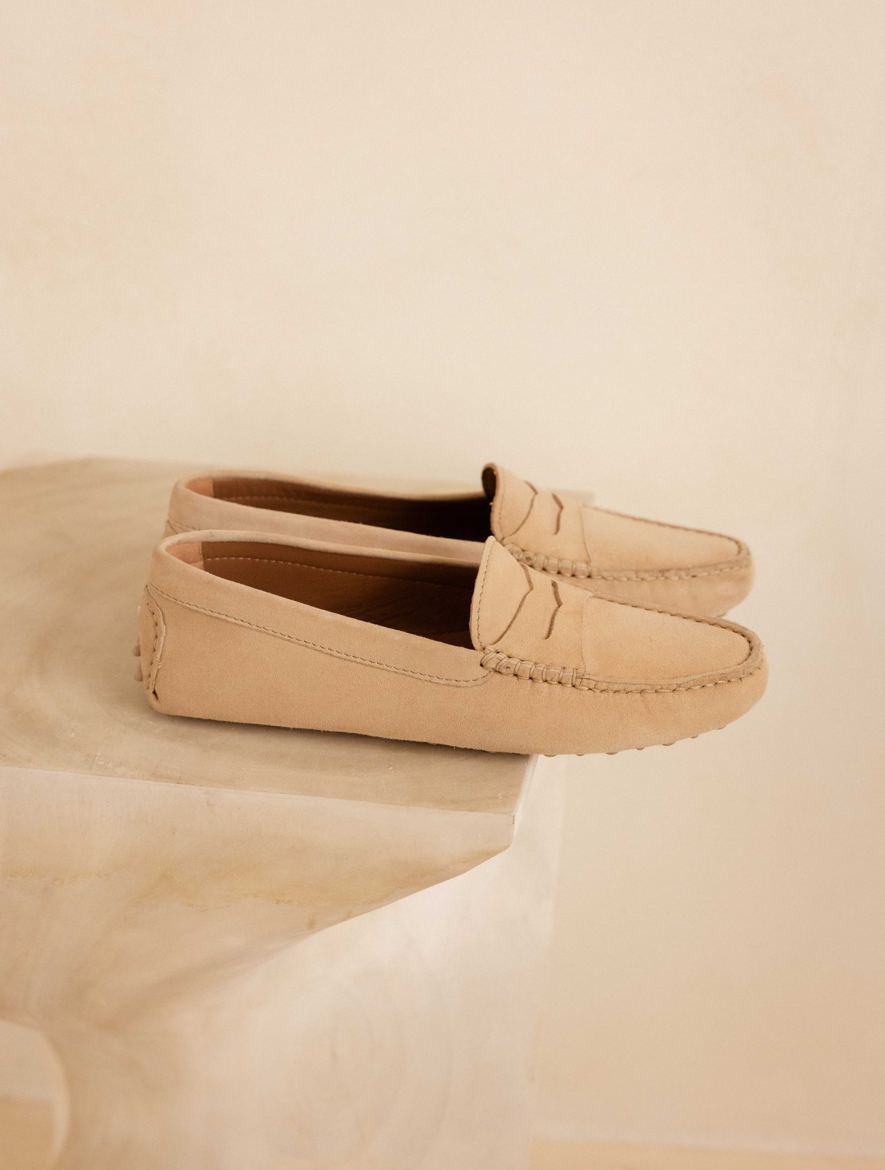 Emma Beige Milos