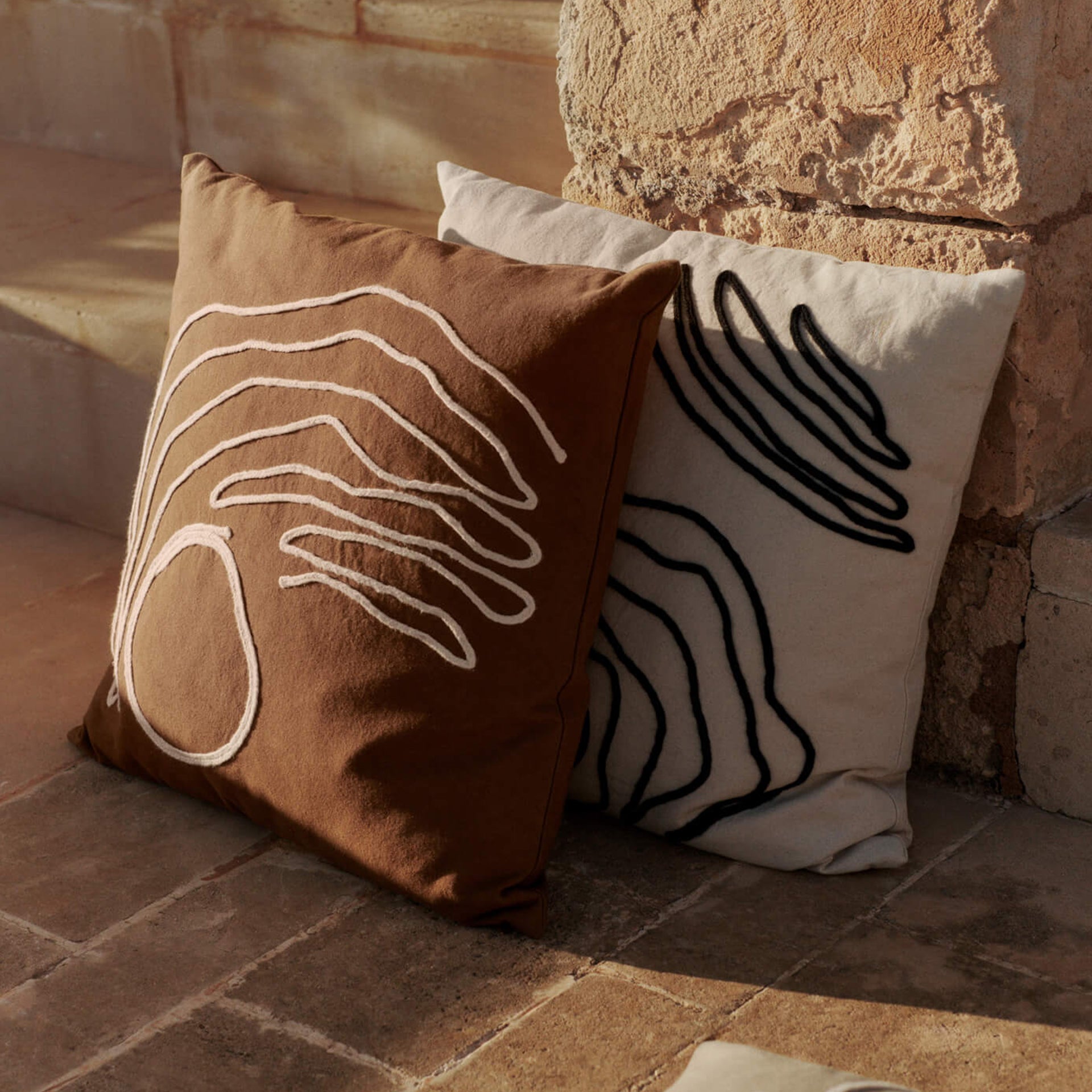 Ferm Living Jot Sierkussen - Aged Gold