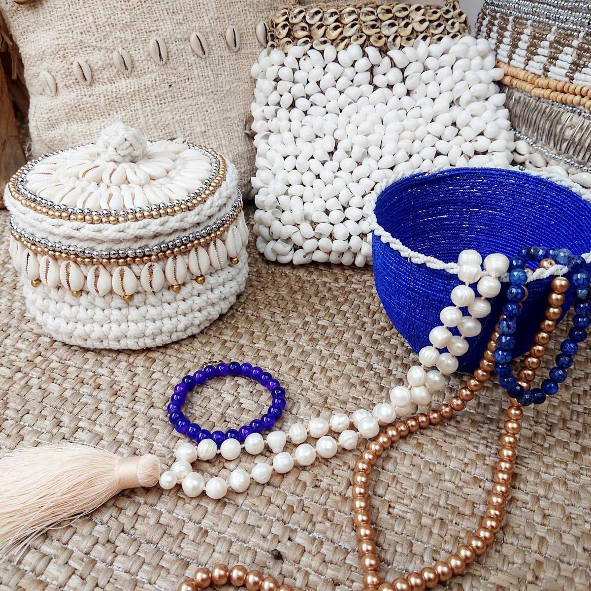 CARA - Panier en crochet avec couvercle, blanc D15xH8 cm