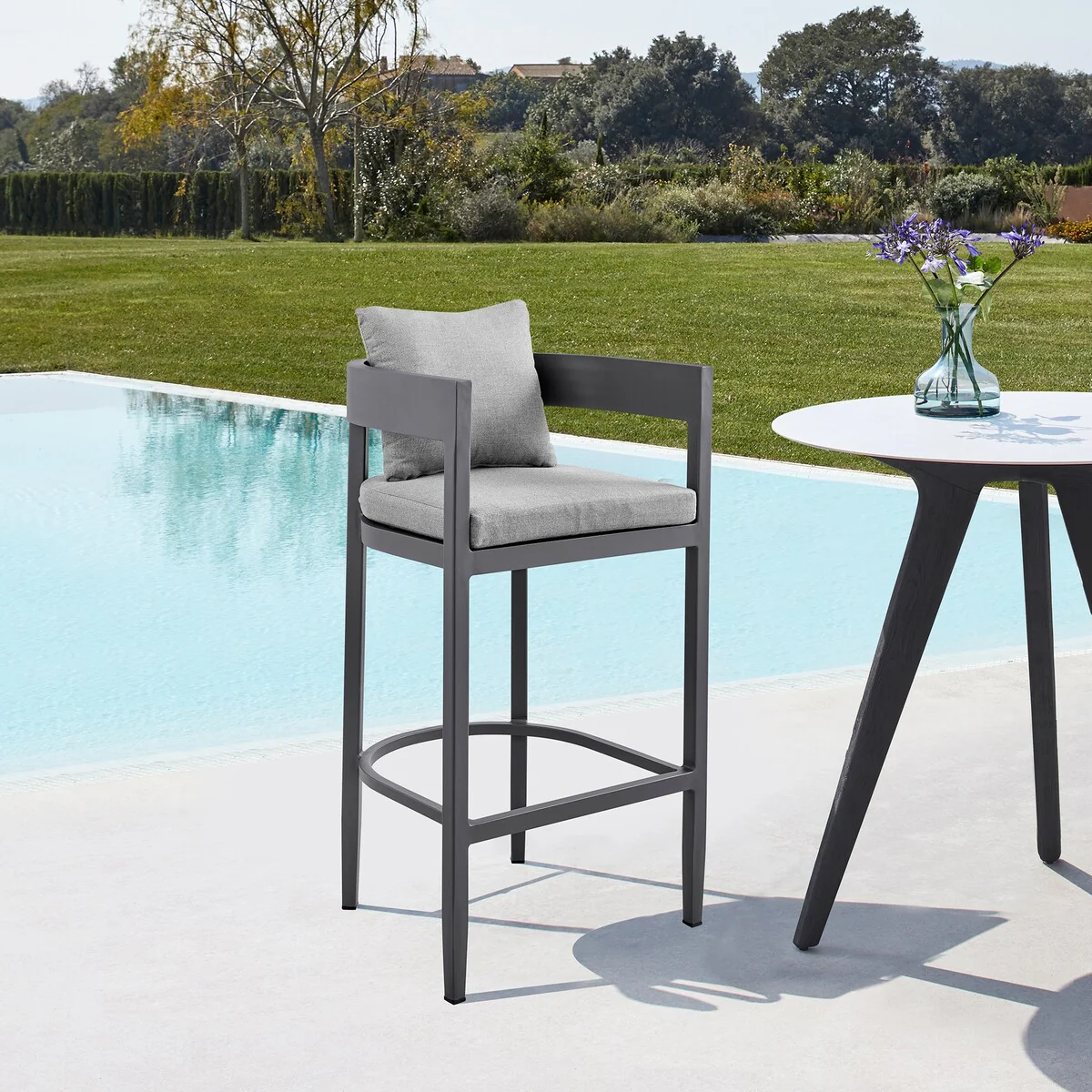 Argiope Grey Aluminum Outdoor 5-Piece Bar Height Dining Set