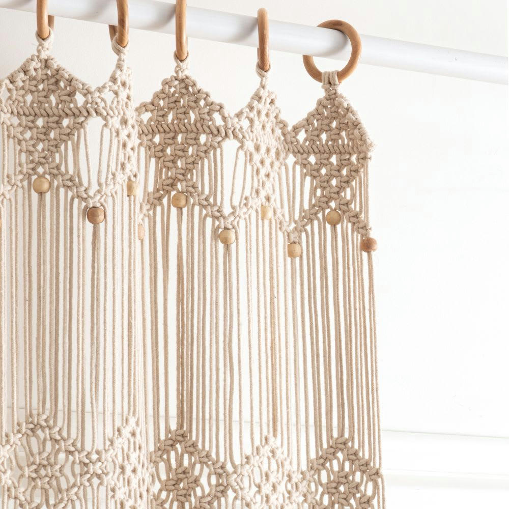 DOUNIA - Rideau à œillets en coton macramé et perles en bois de pin écru à l'unité 105x250