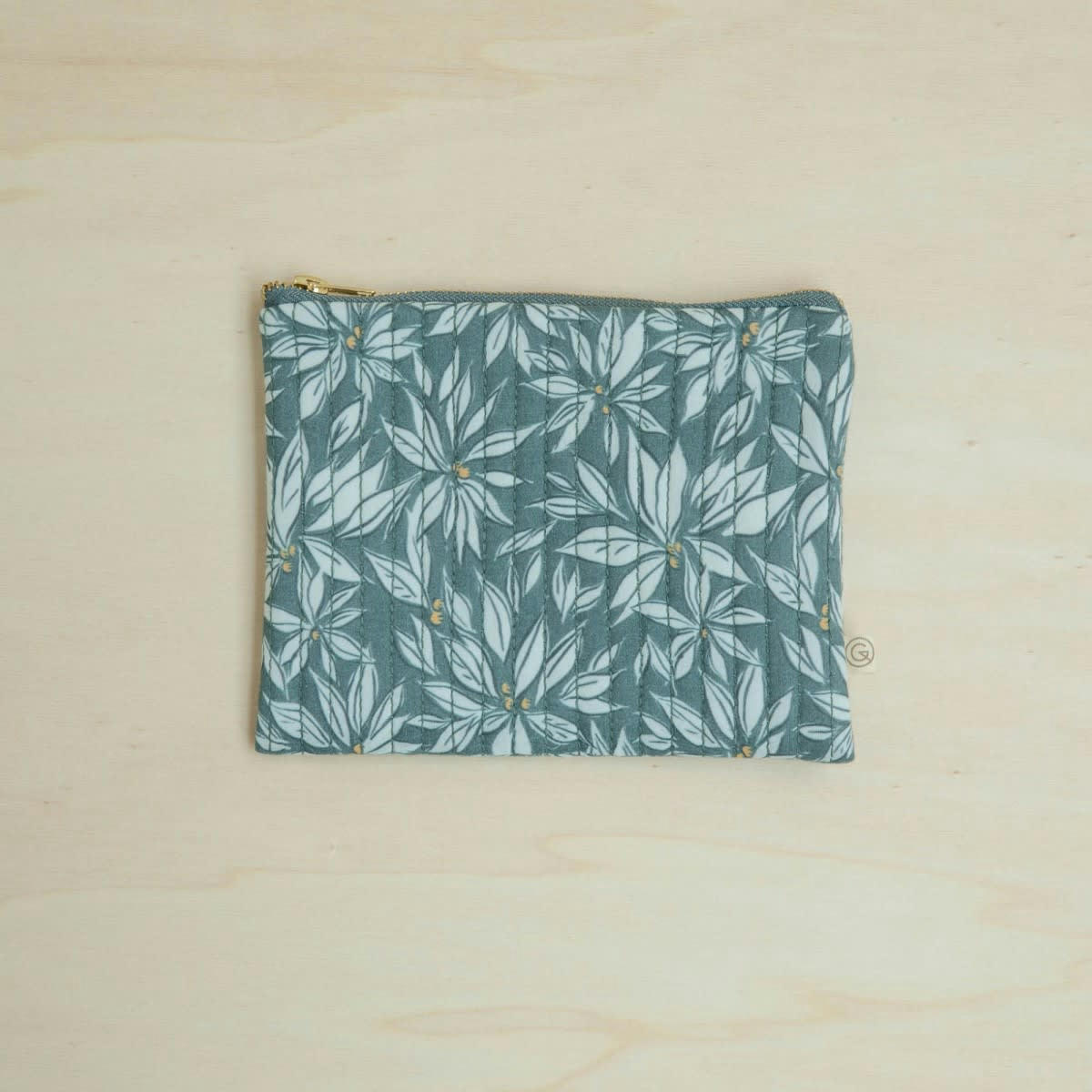 LA CABANE - Pochette en coton imprimé feuille bleue