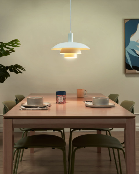 Lampa wisząca metalowy klosz biała