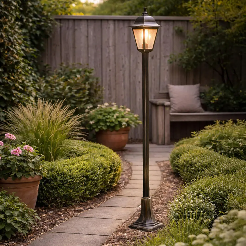 Qazqa wandlamp met bewegingssensor capital goudkleurig e27