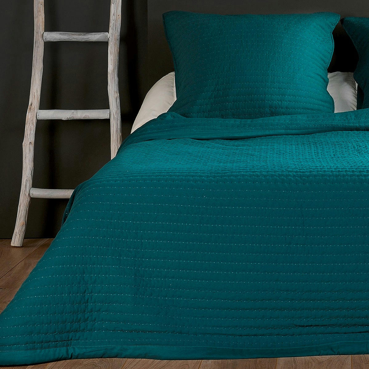 - Couvre lit et taie matelassés polyester vert emeraude 180x240 cm