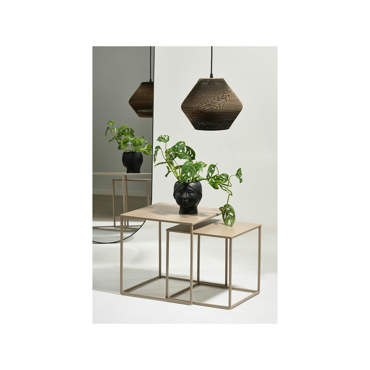 LIVING - Cache-pot forme visage en argile noir