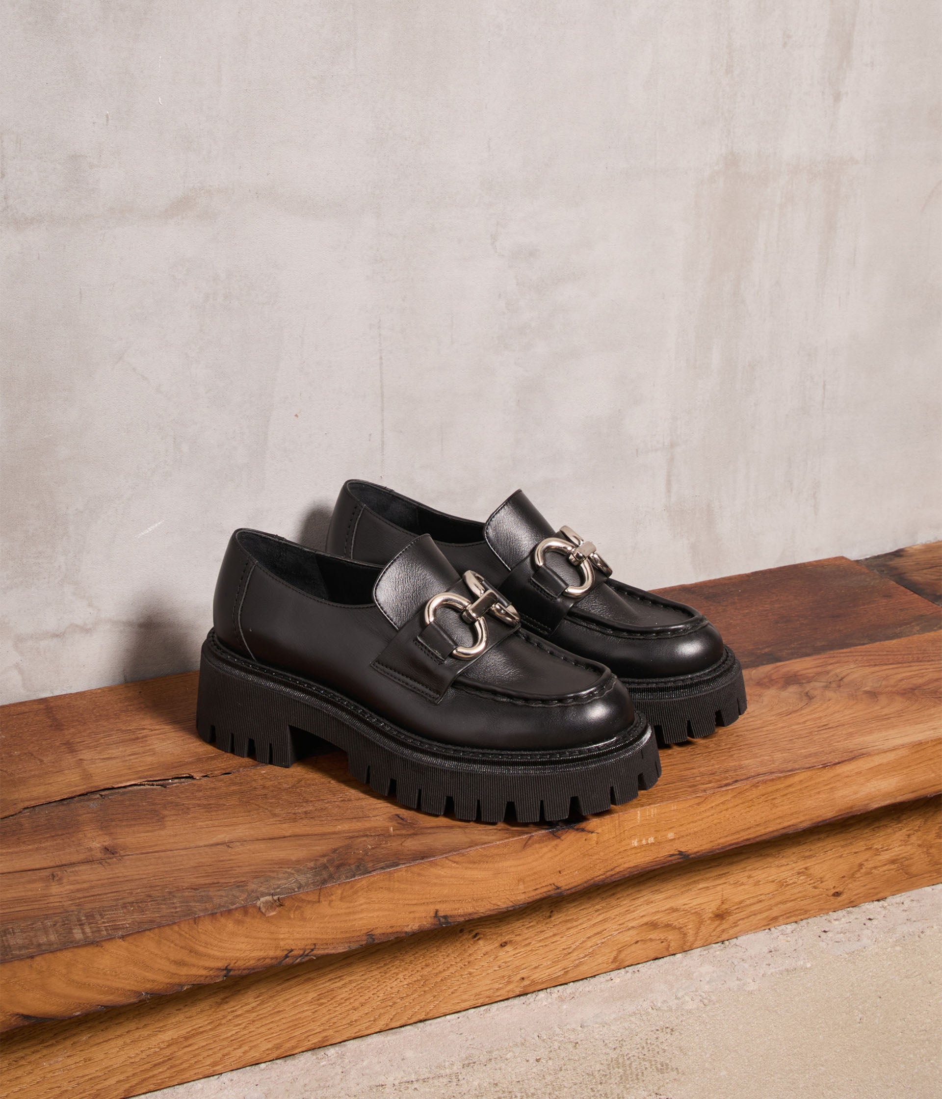 Mocassins noirs crantés Marcos