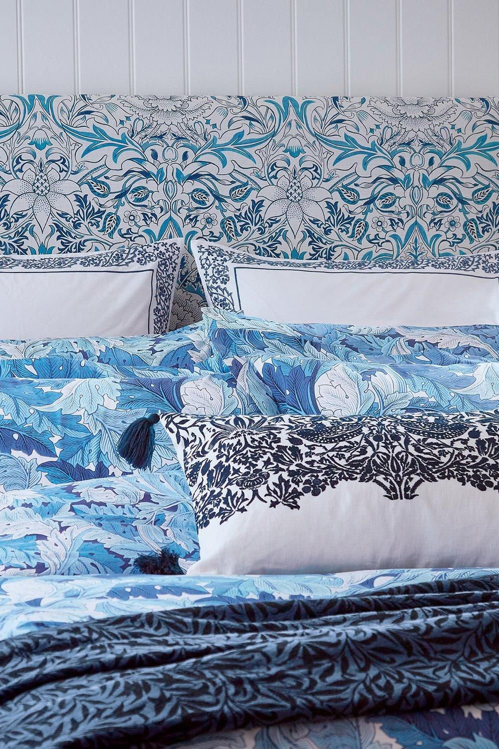 Morris & Co Acanthus' Standard Pillowcase Pair