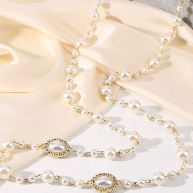 PEACH ACCESSORIES Cream Pearlies Necklace with Gold Filigree Accents