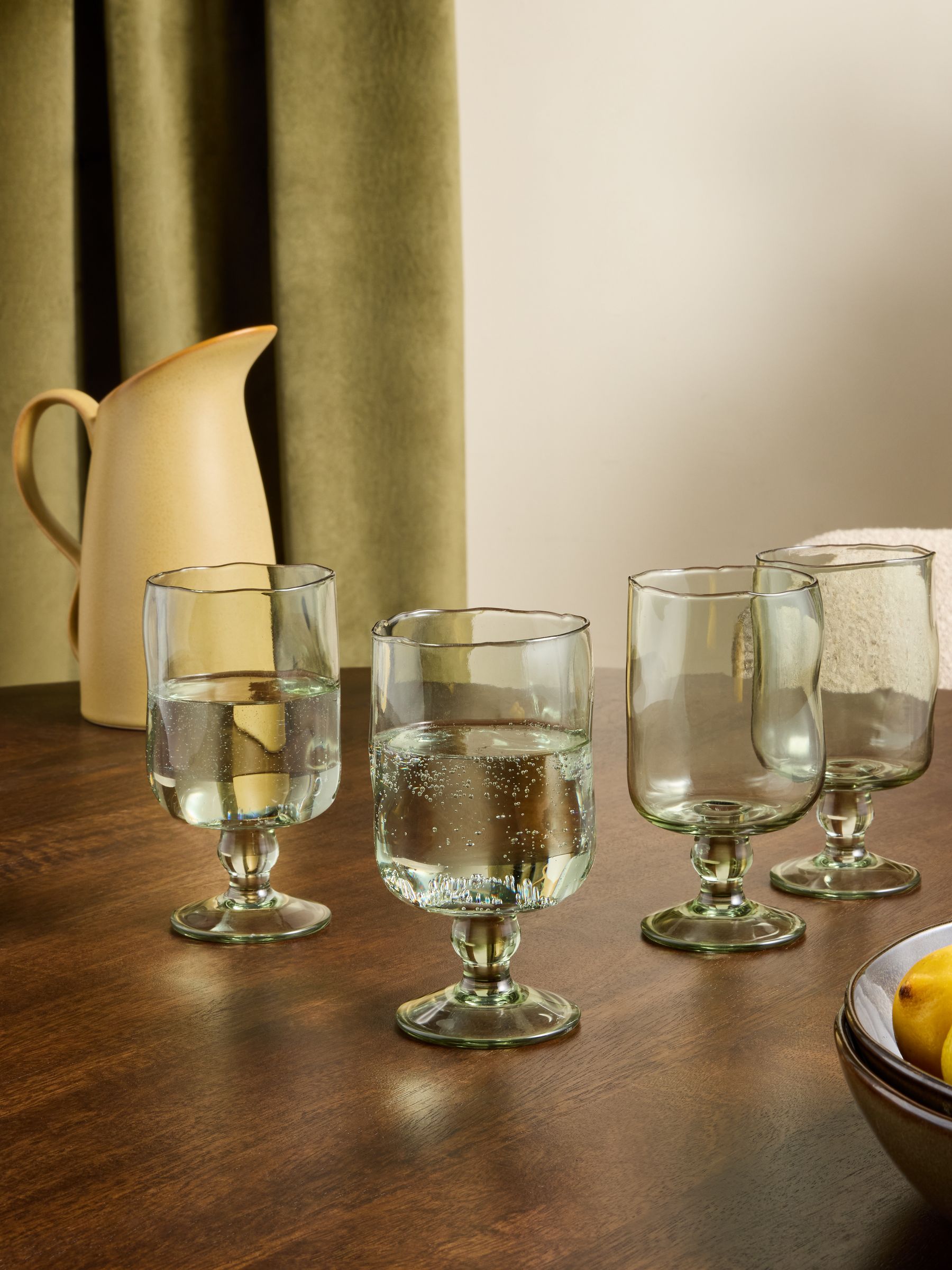 Set of 4 Afonso Wine Glasses in Green