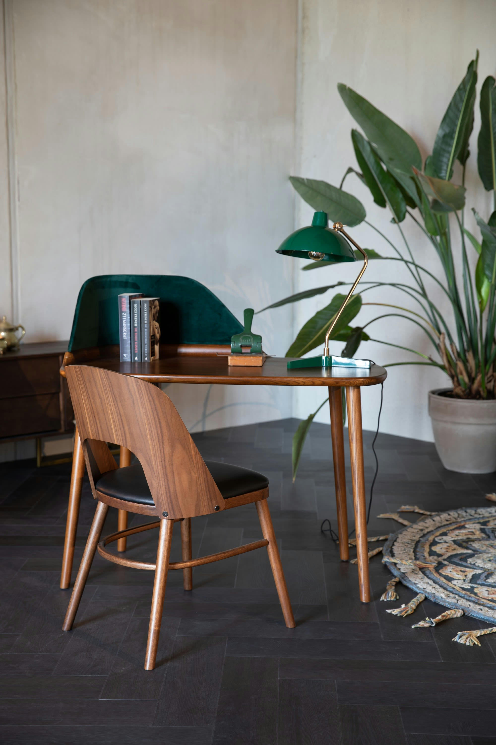 SCUOLA - Chaise en bois marron et cuir noir