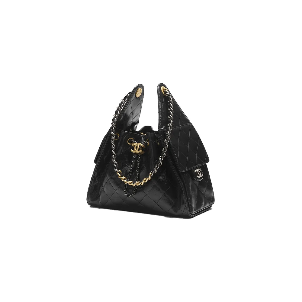CHANEL 25 Handbag Patent leather & Gold-Tone Metal