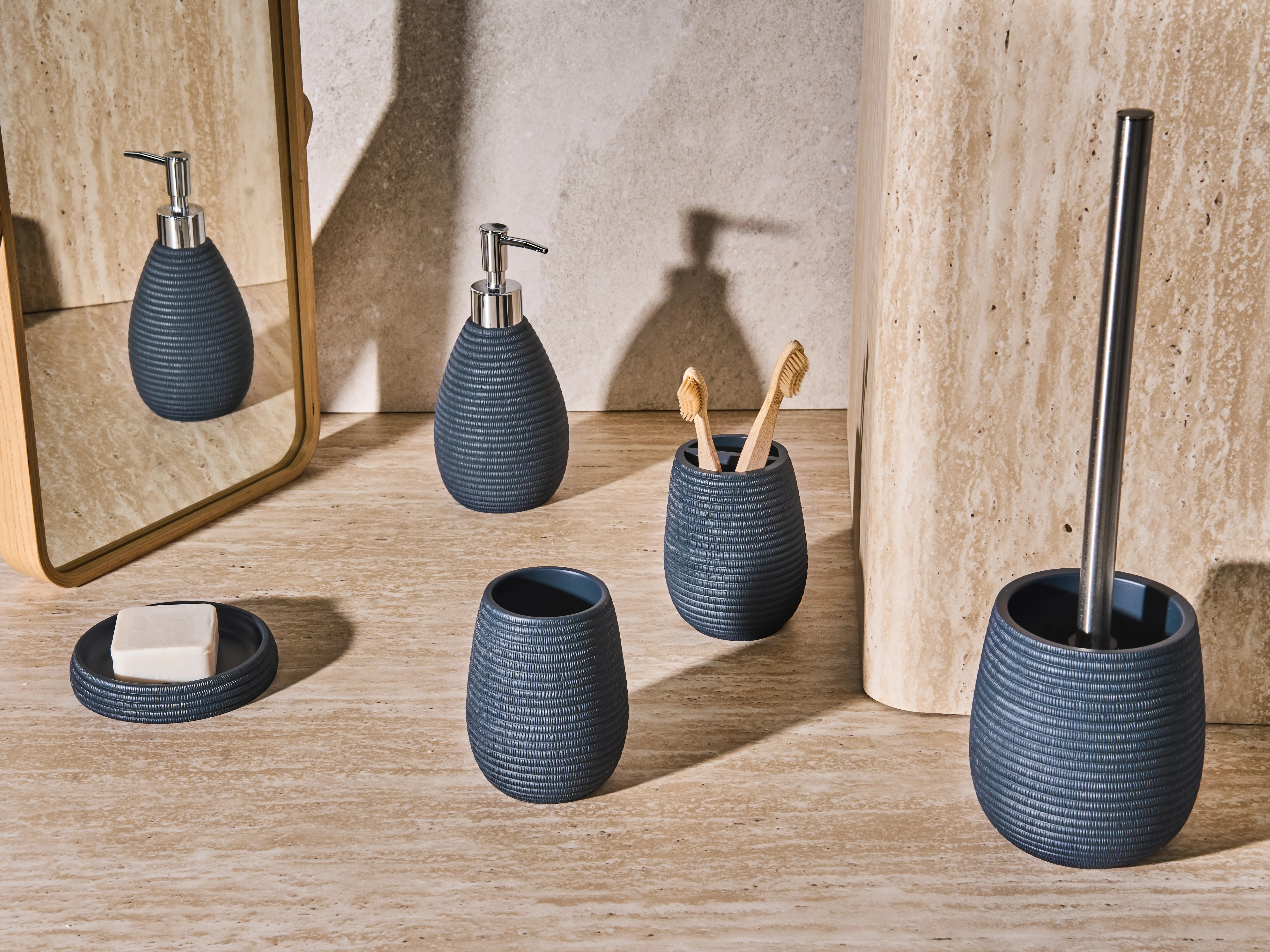 5-Piece Bathroom Accessories Set QUILCA Dark Blue