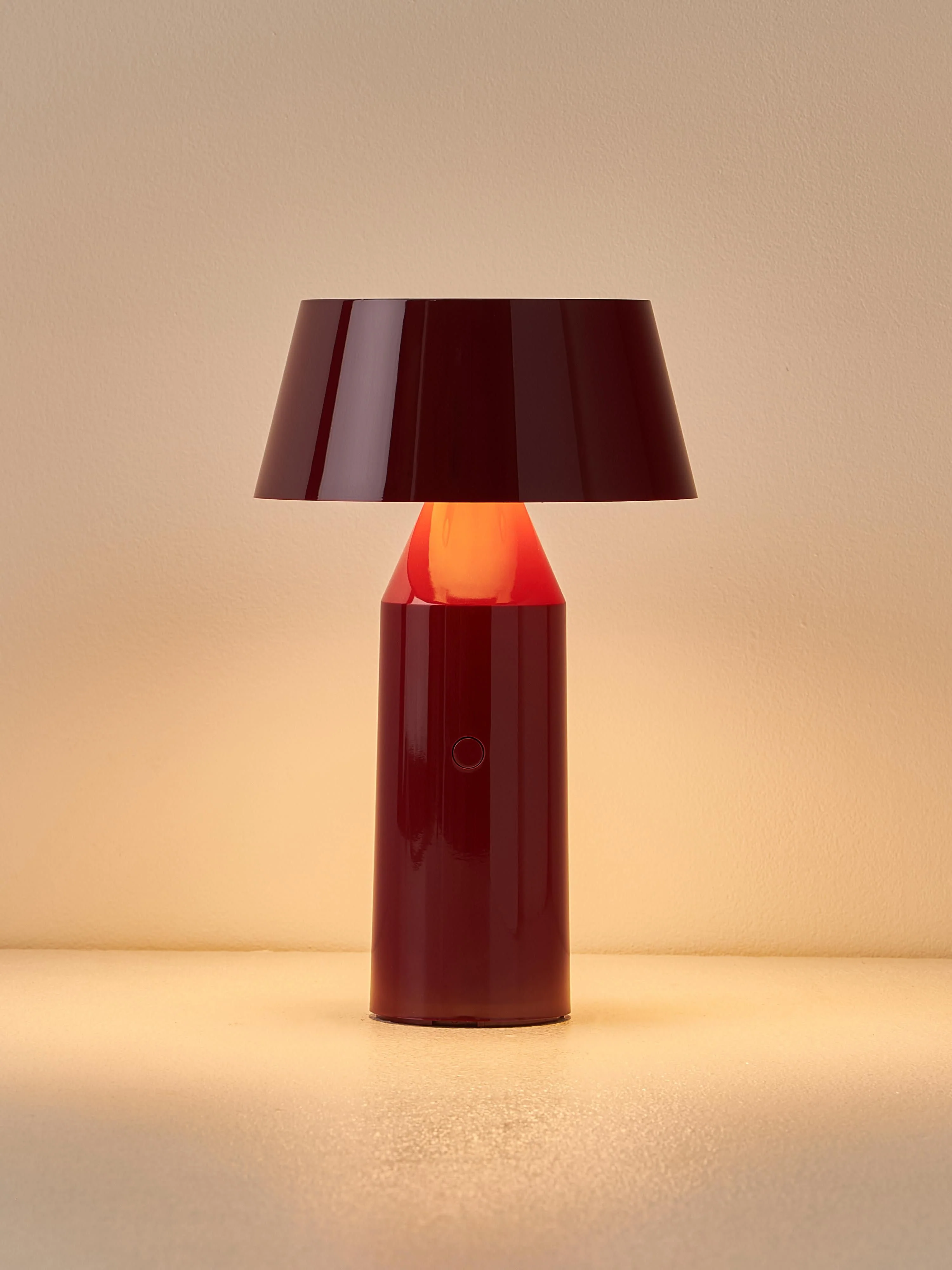 Mobile LED-Tischlampe Bicoca mit verstellbarem Lampenschirm, dimmbar