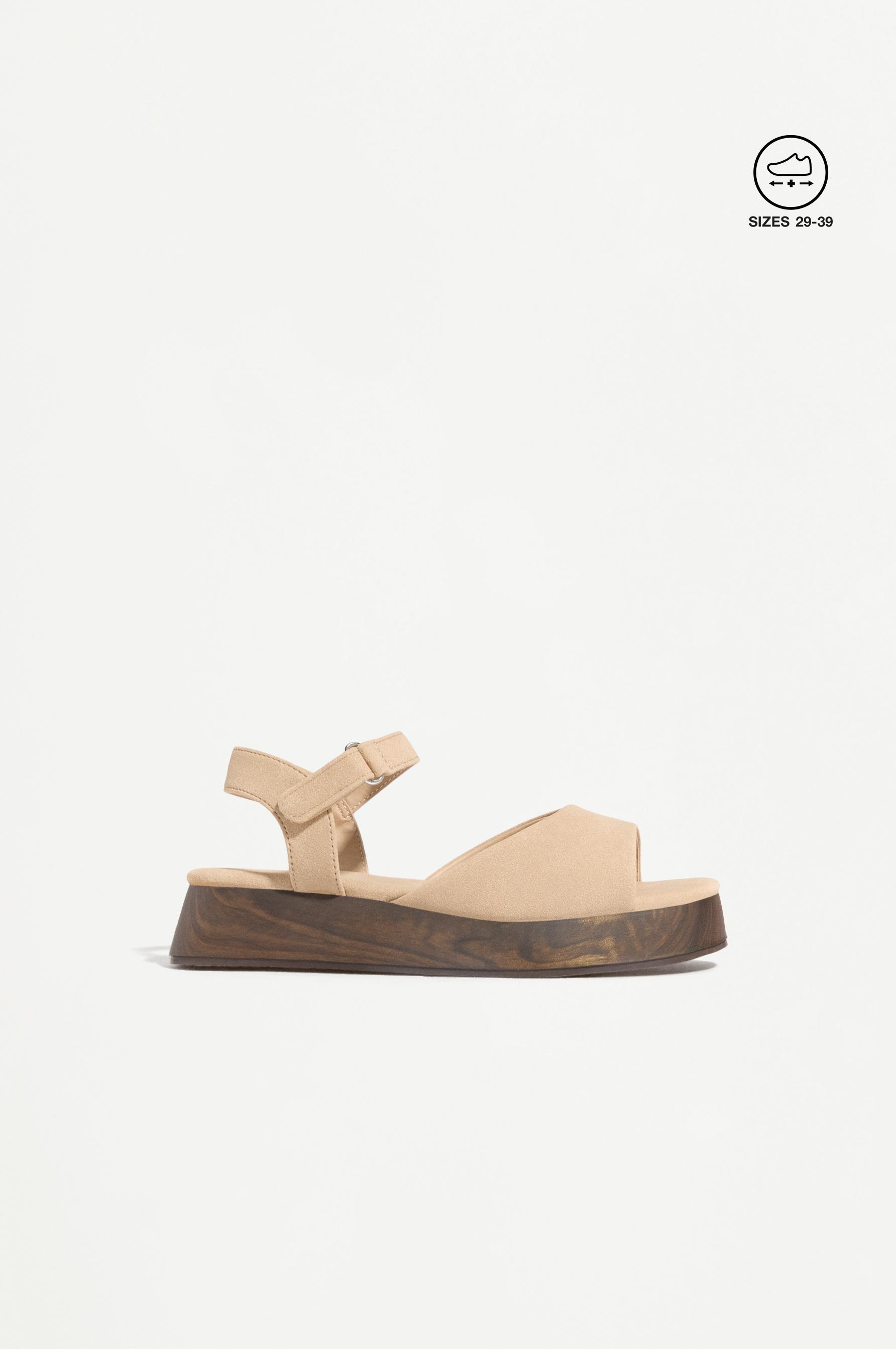 SANDALIA PLATAFORMA EFECTO MADERA