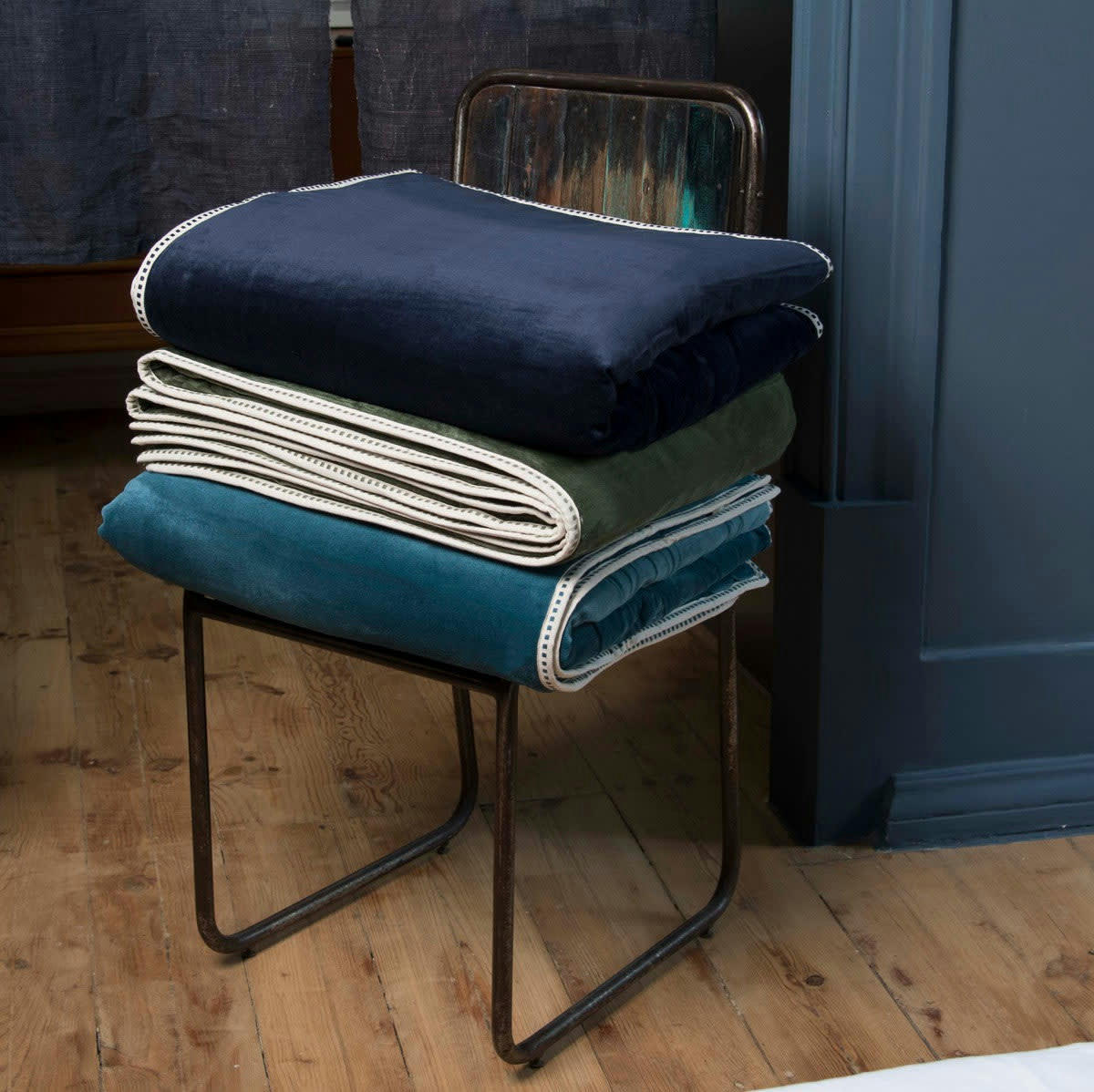 ERIN - Edredon velours de coton  85x200 bleu nuit