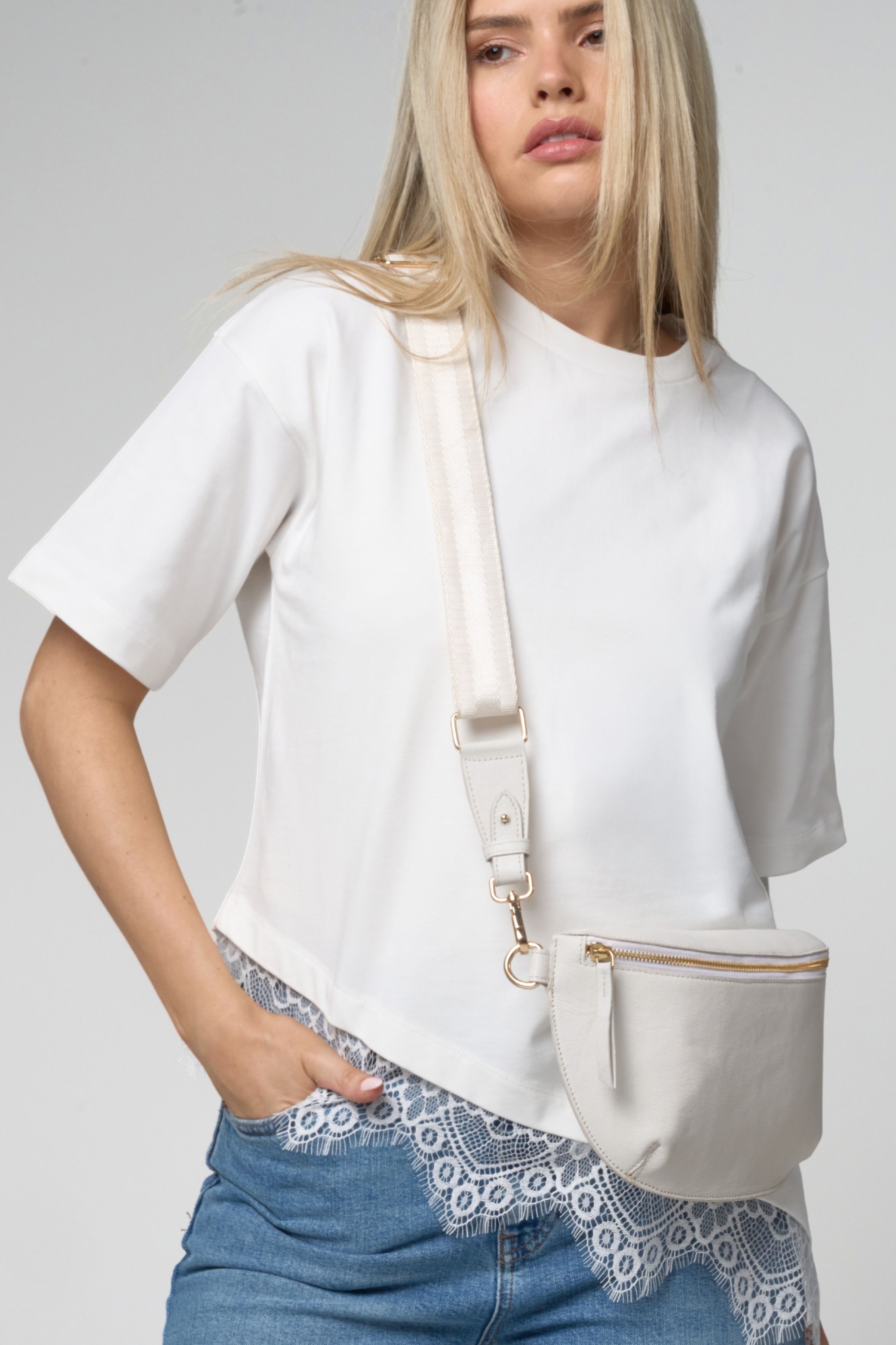Barneys Originals Real Leather Cross Body Bag