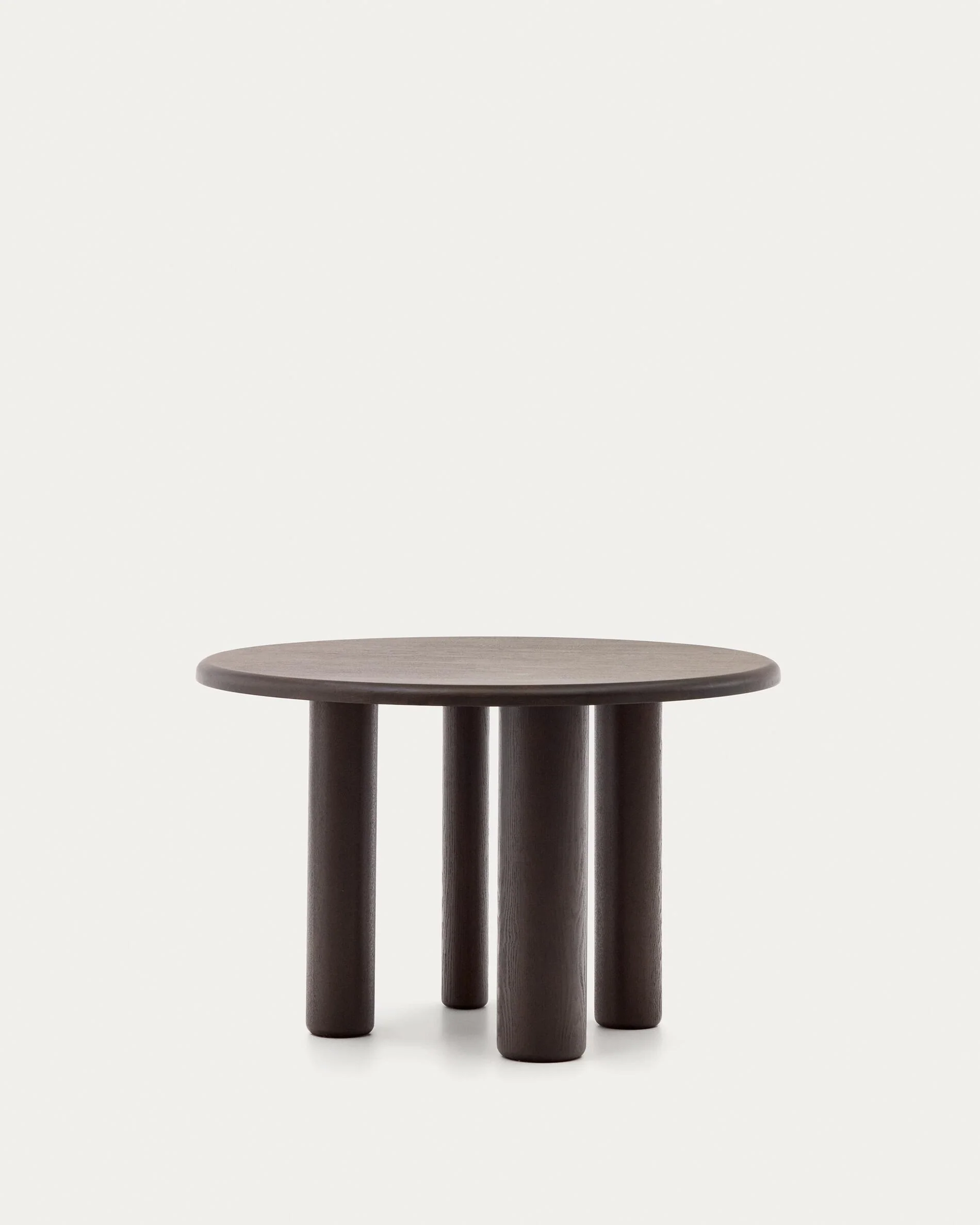 Mailen round table in ash wood veneer with dark finish, Ø 120 cm