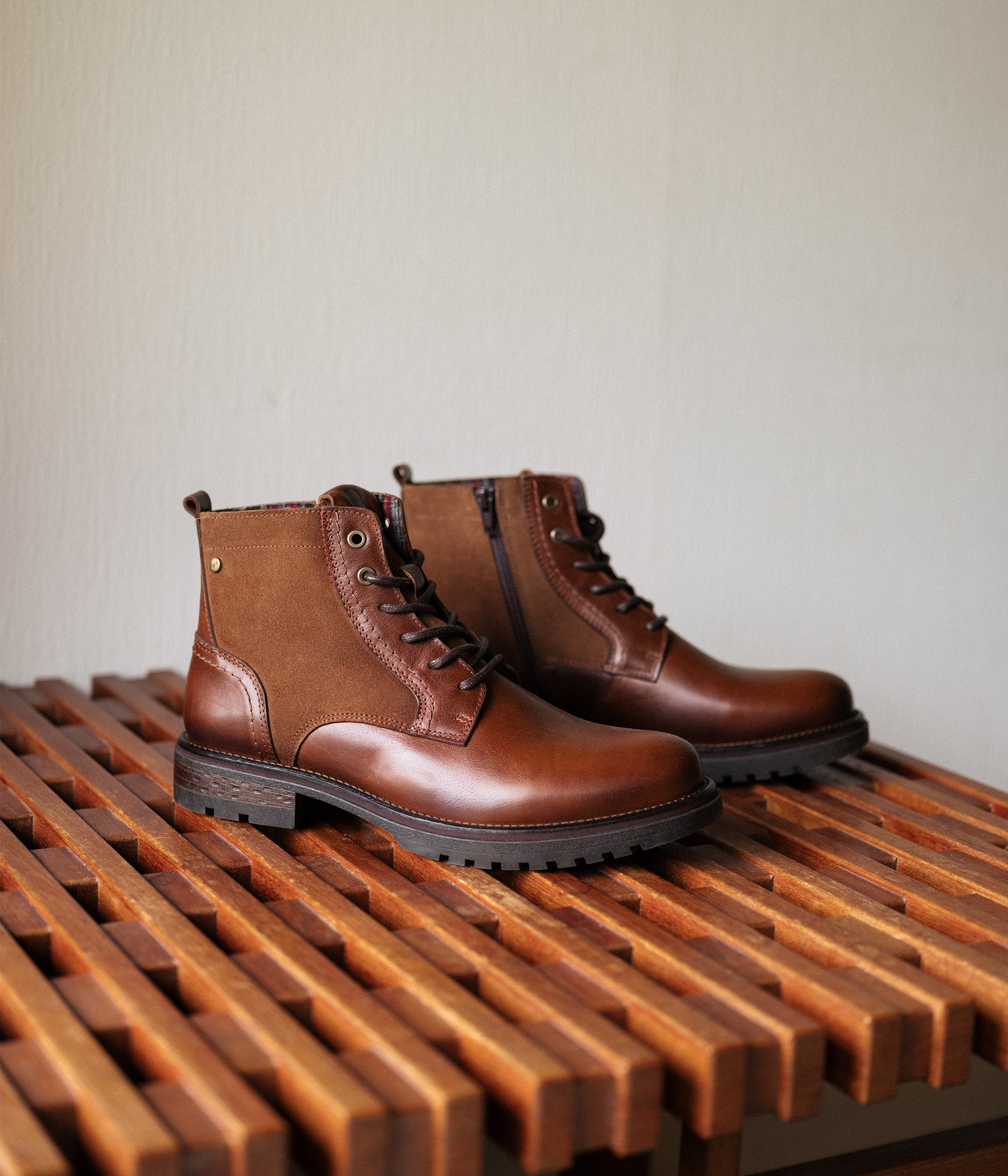 Boots Gibson cognac