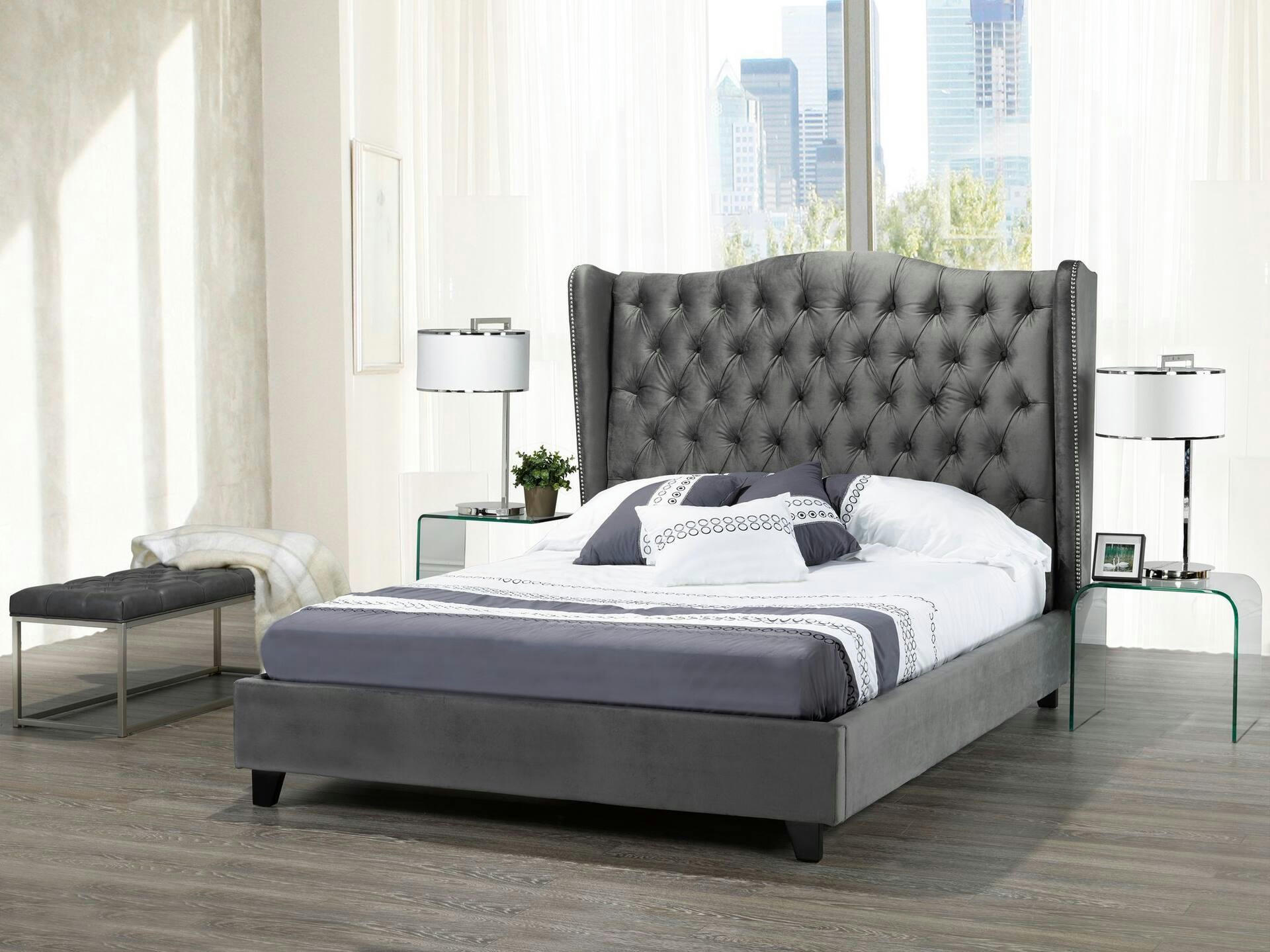 Brassex Nahiossi Platform Bed