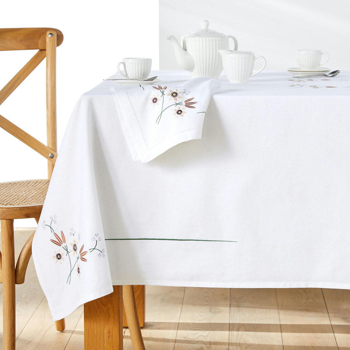 Nappe brodée coton/lin, Martha