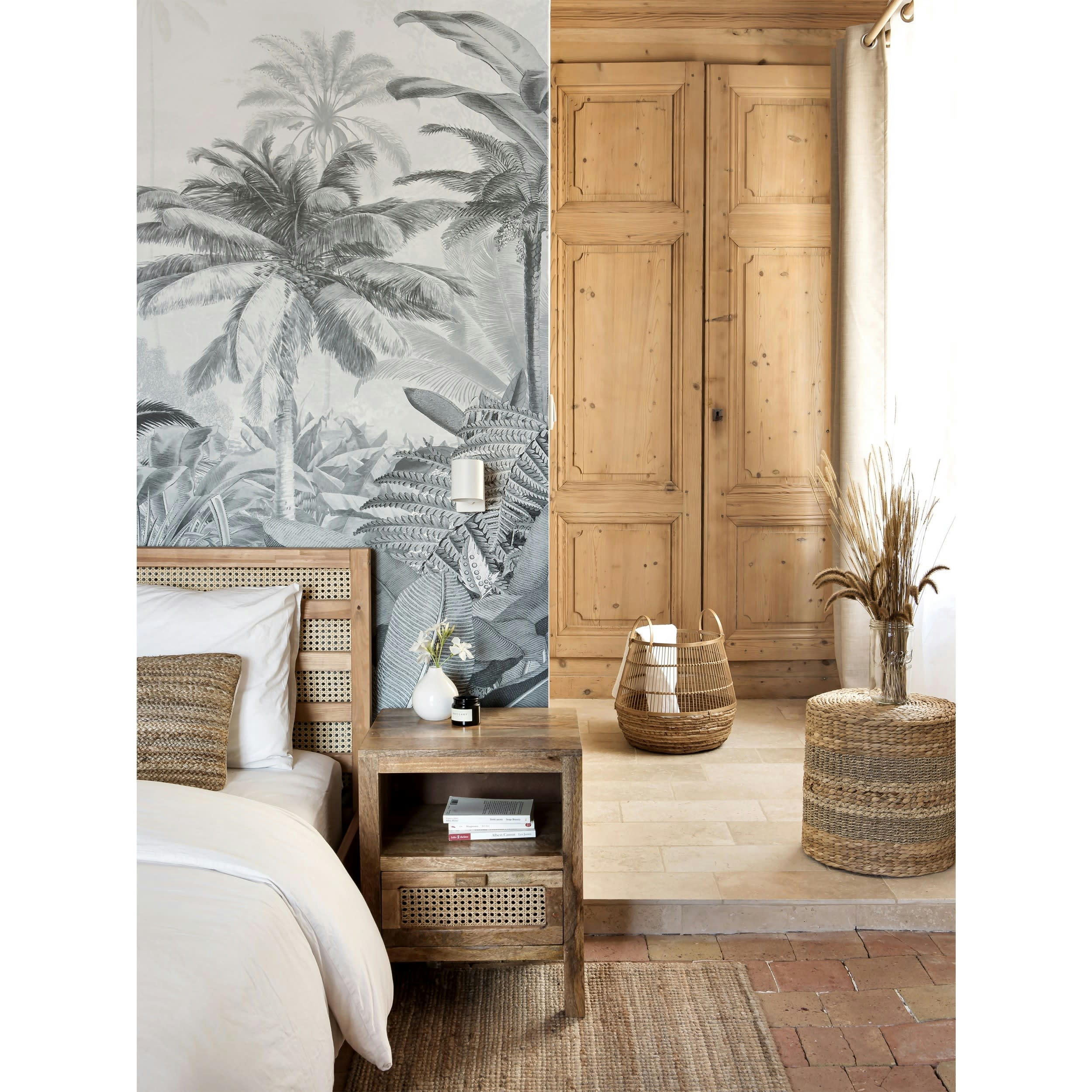 TIKI - Table de chevet en cannage et bois, 1 tiroir et 1 niche