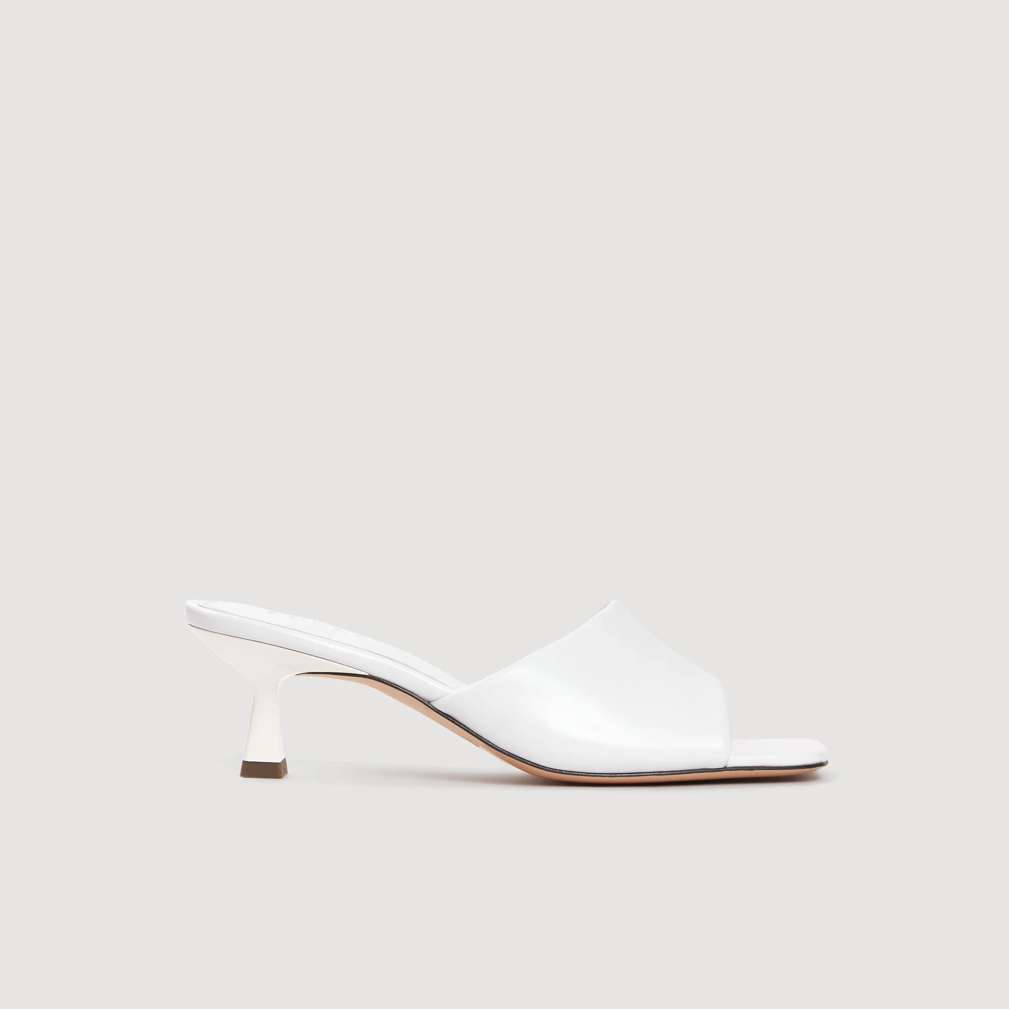 Mules à talon en cuir lisse