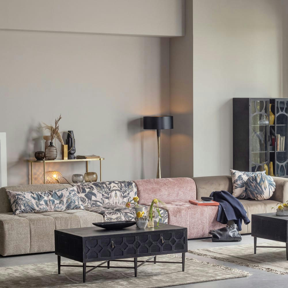 BEQUEST - Table basse en ancien bois de pin noir