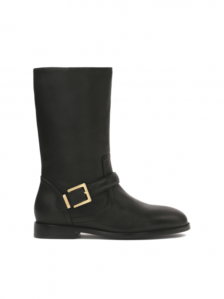 Flat slip-on boots in black leather