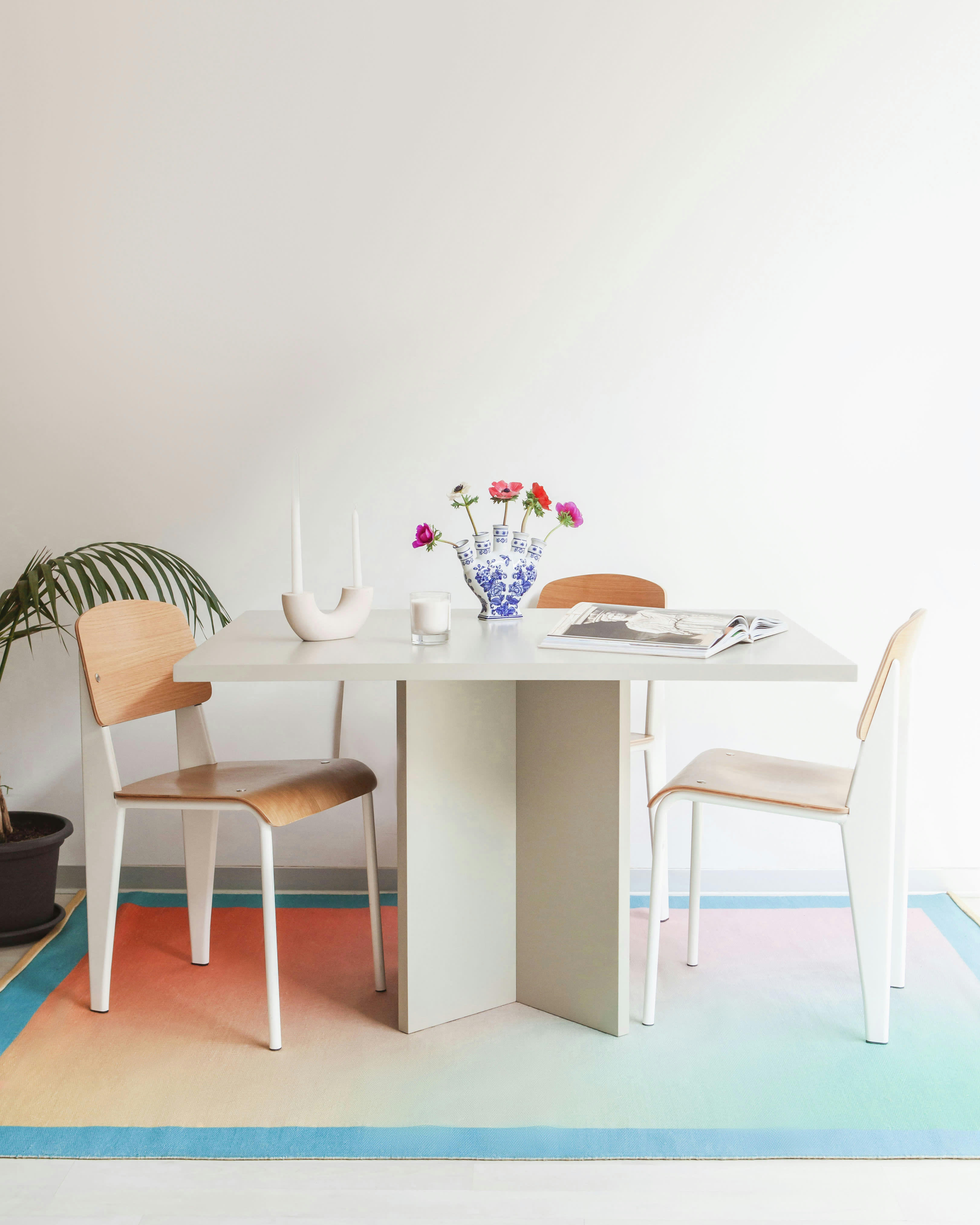 BLOCKIE-MATILDA - Table à manger rectangulaire laquée en MDF de 3cm Taupe 90x120cm