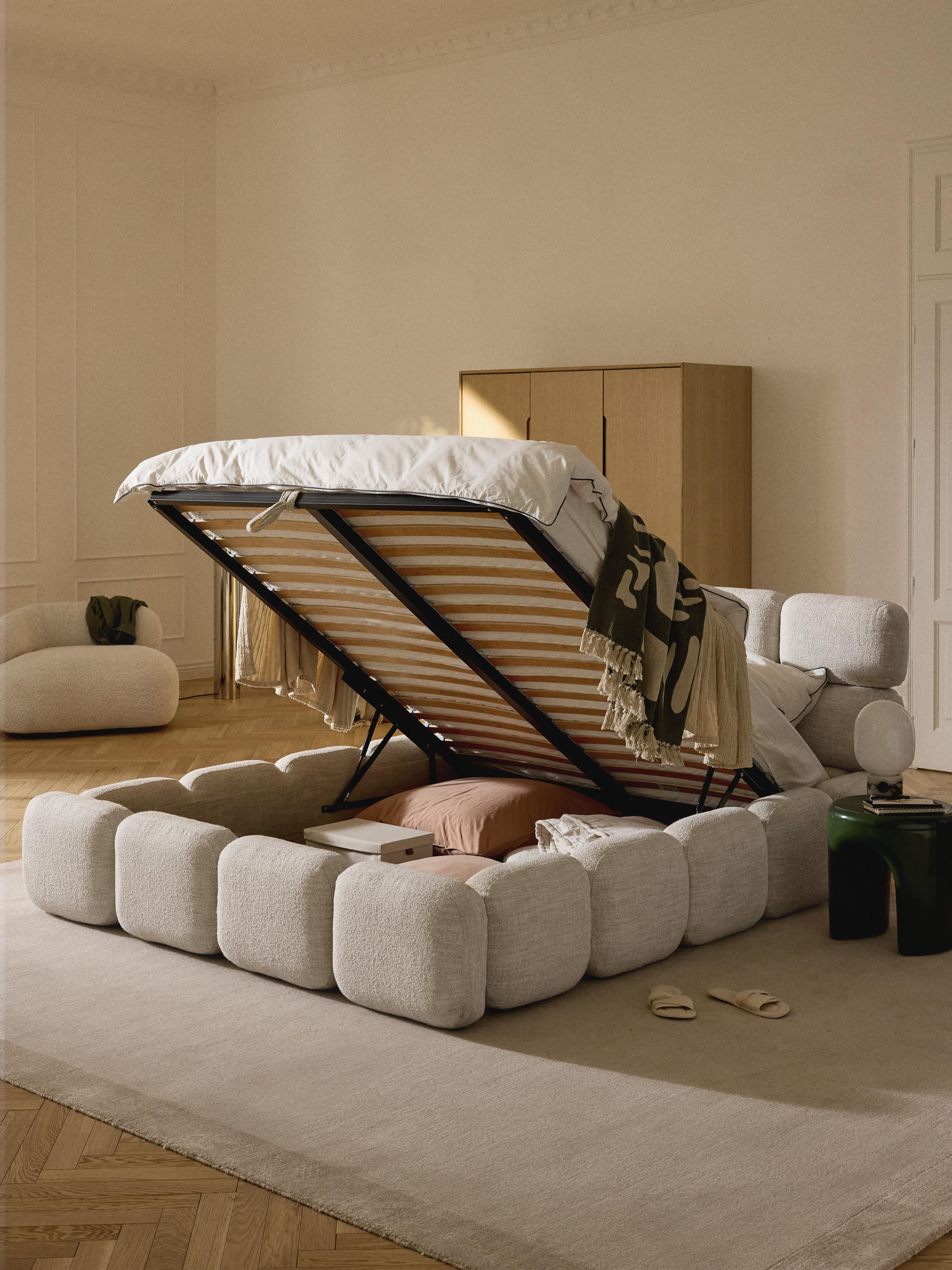 Polsterbett Tayla aus Bouclé mit Stauraum