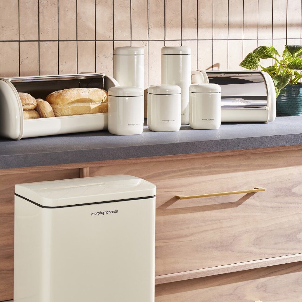 Morphy Richards Cream Large Bread Bin & Cannisters Small Bundle