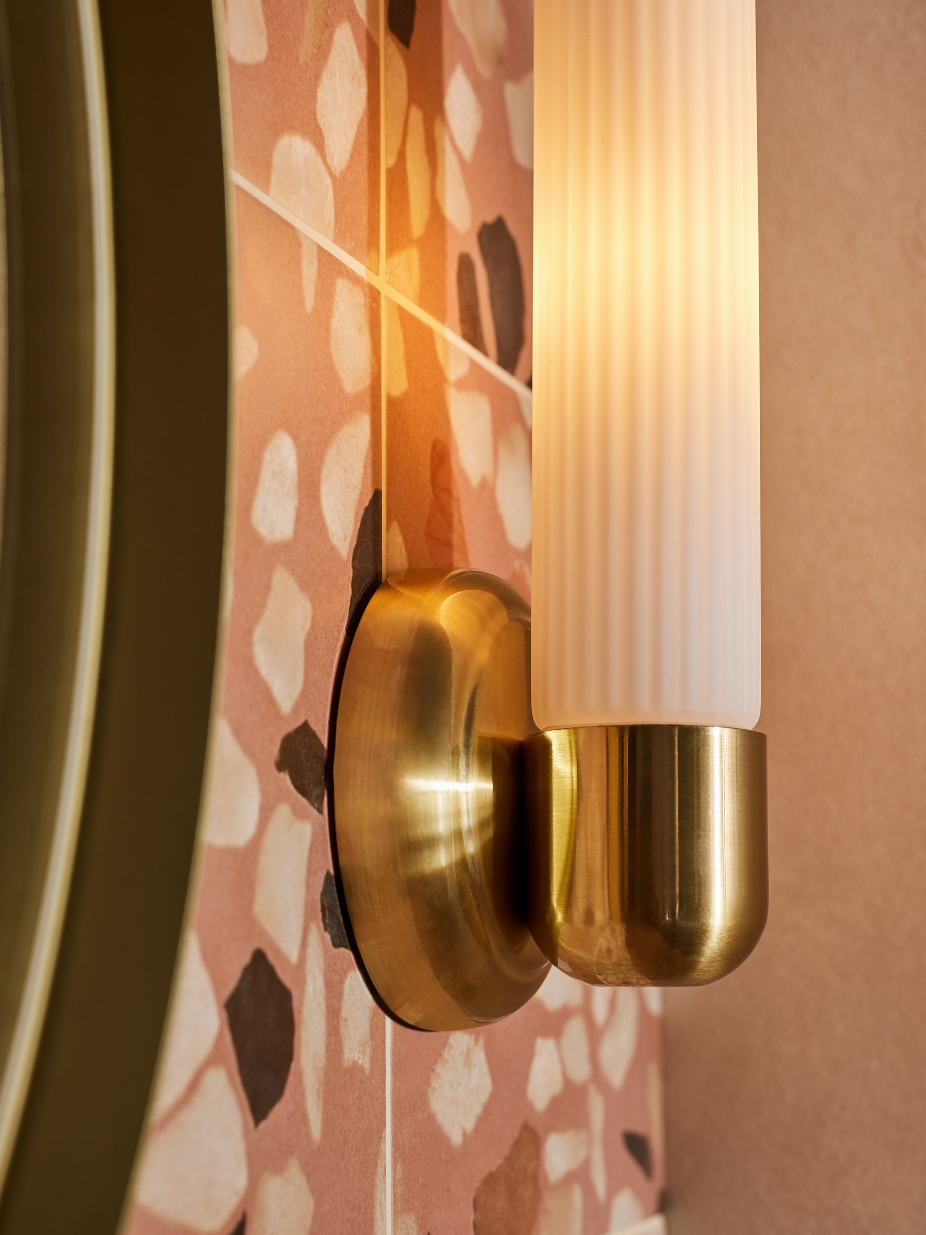 Wall Light in Brass