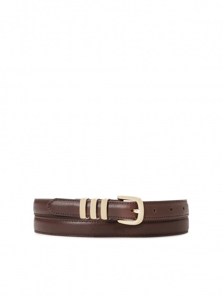 Narrow belt made of smooth leather in dark brown color