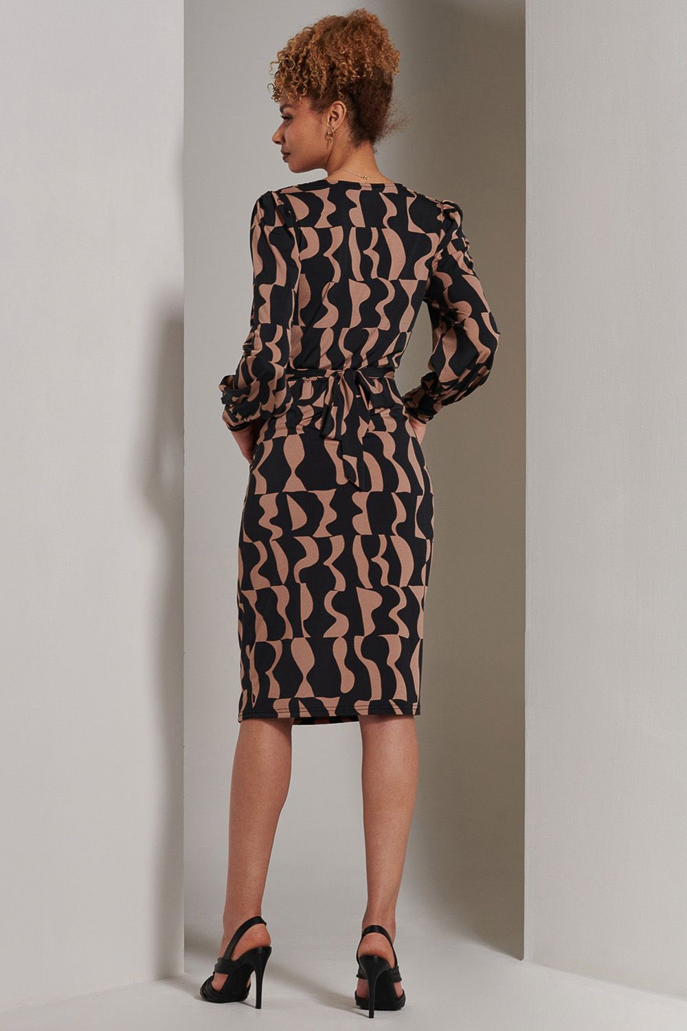 Jolie Moi Gwen Print Long Sleeve Pegged Dress