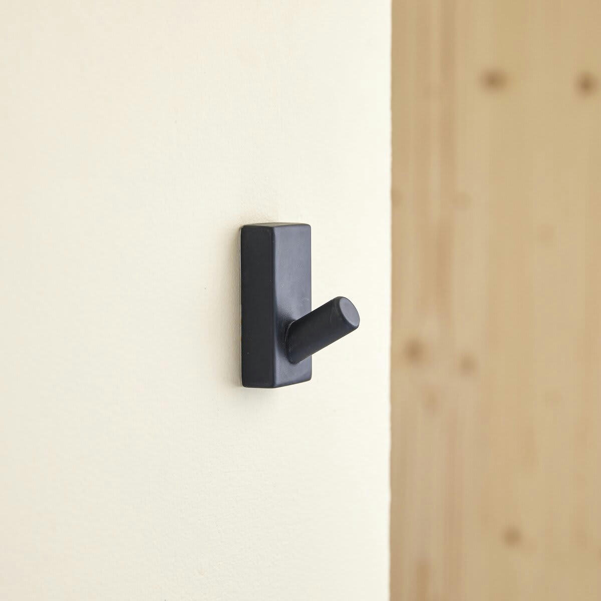 SARA - Patère en terrazzo, black